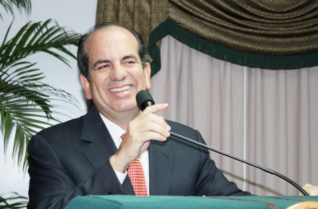 ACEVEDO VILA BROMEANDO SOBRE LA EDAD DE LUIS MELENDEZ CANO LUIGI LEGISLATURA MUNICIPAL 130119 (115)