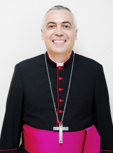 Obispo de AreciboMonseñor Daniel Fernández Torres