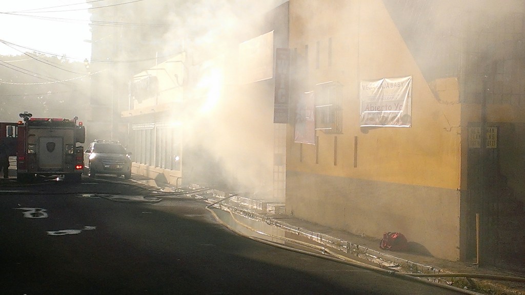 130317 FUEGO EN VEGA BAJA (12)