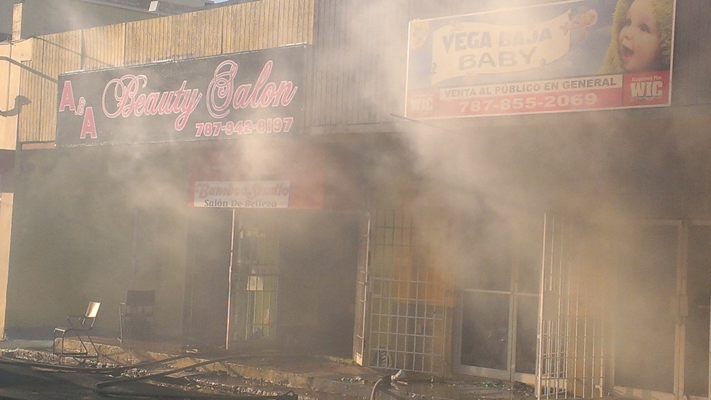 130317 FUEGO EN VEGA BAJA (14)