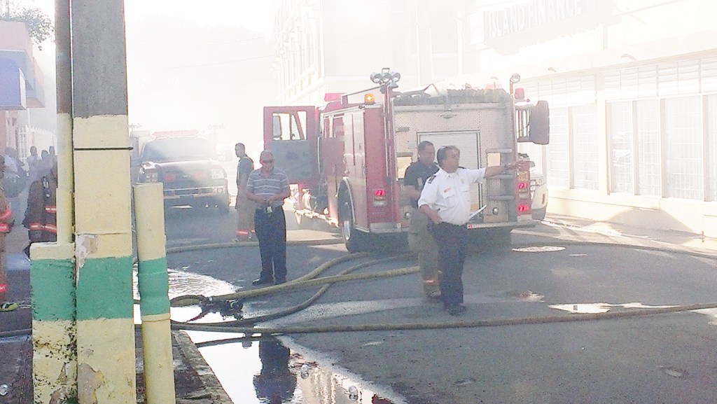 130317 FUEGO EN VEGA BAJA (15)