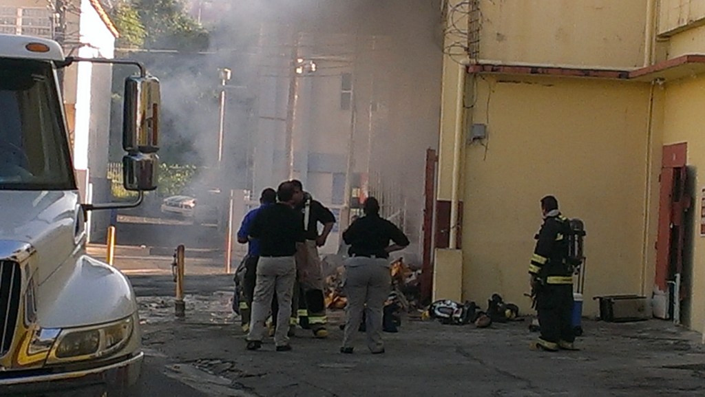 130317 FUEGO EN VEGA BAJA (5)