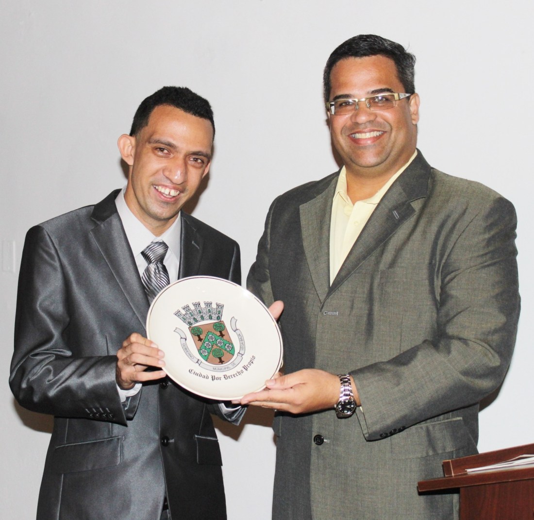 Uno de tres regalos del alcalde Marcos Cruz a Luigi