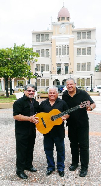 TRIO LOS ROMANTICOS (13)