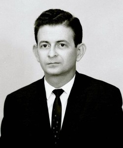 01731_1969_Escogido_Hugo_Matos_estudio