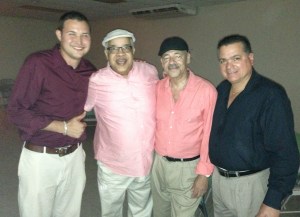 130608 JIMMYTO CON VARIOS MUSICOS