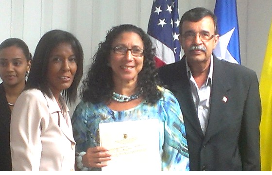 130717 MADELINE NEGRON RODRIGUEZ RECIBE RESOLUCION DE LEG AIDA IDIN MARTINEZ Y MIGUEL OJEDA