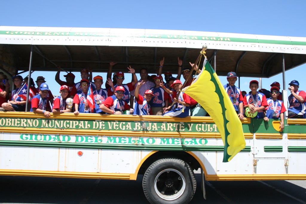 130730 JOVENES PELOTEROS 11 Y 12 GANADORES VEGA BAJA PUERTO RICO (2)