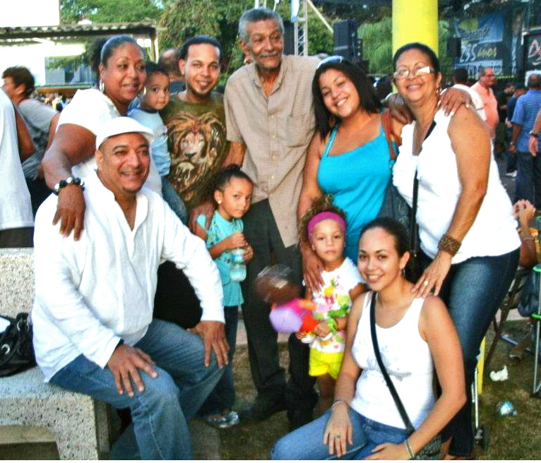 FAMILIA DE MOISES NAVEDO