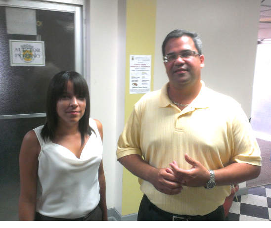 130810 DIRECTORA DE FAMILIA SHEILA CRUZ Y ALCALDE MARCOS CRUZ (2)