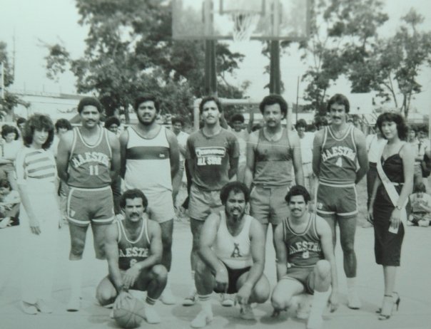 equipo de baloncesto maestros escuela superior de vega baja 1980