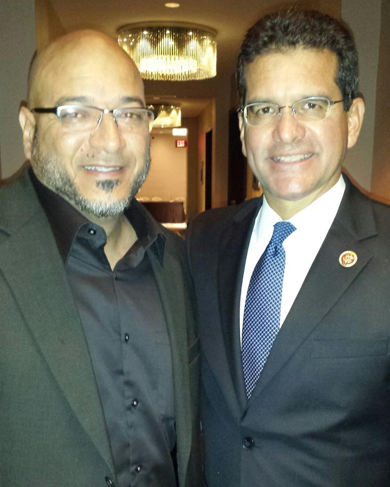 El Comisionado de Vega Baja en Florida, Honorable Jesús Gumby) Navedo) se reunió recientement con el Comisionado de Puerto Rico en el Congreso, Hon. Pedro Pierluisi, para discutir asuntos politicomusicales