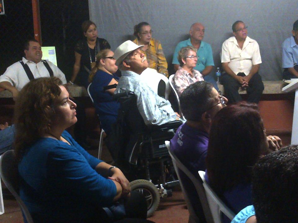 THOMAS RIVERA SCHATZ EN VEGA BAJA PRESENTES