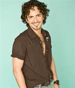 TOMMY TORRES