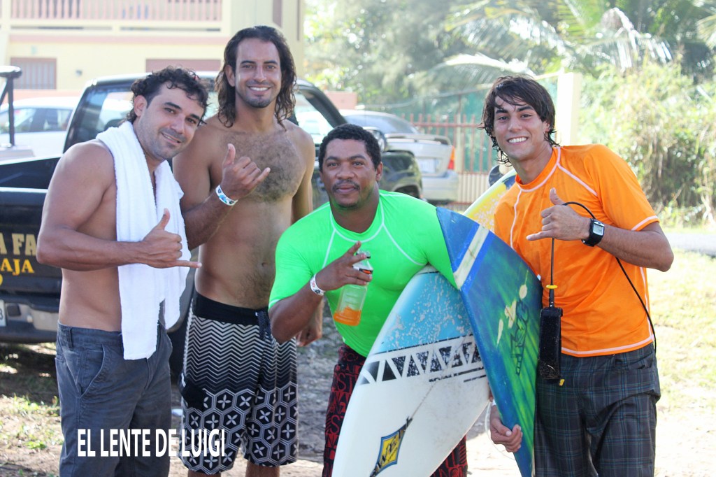 competidores de la olas en cibuco