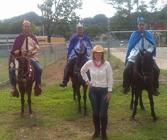 LIZZY ROLON CON LOS TRES REYES MAGOS