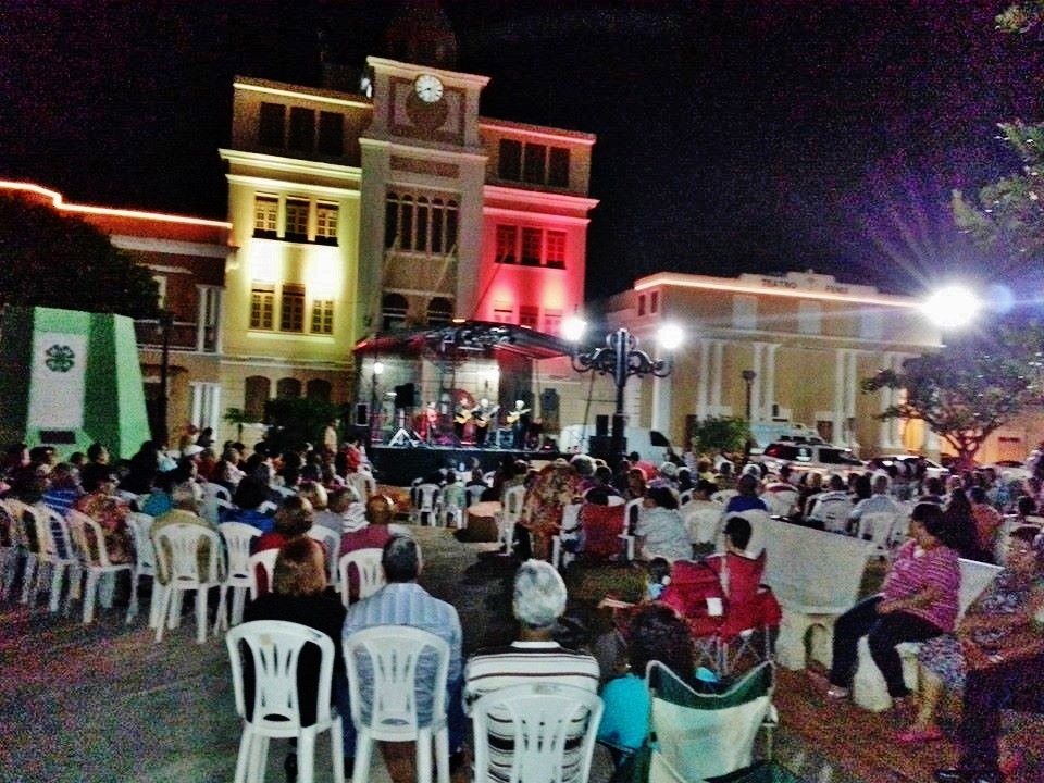 FESTIVAL DE TRIOS EN PLAZA PUBLICA
