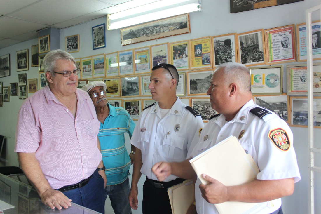 LUIGI ACTIVIDAD DE LOS BOMBEROS Y DEL CORAZON (67)