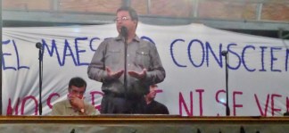 MARCOS CRUZ EN LA TARIMA DE LOS MAESTROS