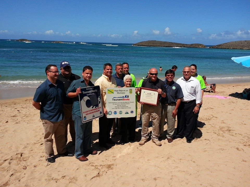 VEGA BAJA RECIBE EL PREMIO COMO TSUNAMI READY 3