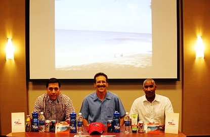 LUIGI CONFERENCIA DE PRENSA DE LOS SURFERS