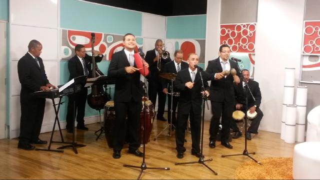 SALSA TIMBA Y SON EN PROGRAMA ELLAS...