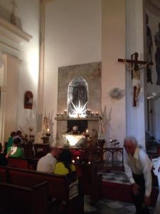 Alexander Rosado El Santisimo expuesto en la Iglesia Nuestra Senora del Rosario