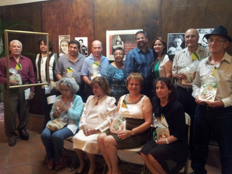 POETAS Y DECLAMADORES EN EL 6TO INTERNACIONAL JULIA DE BURGOS