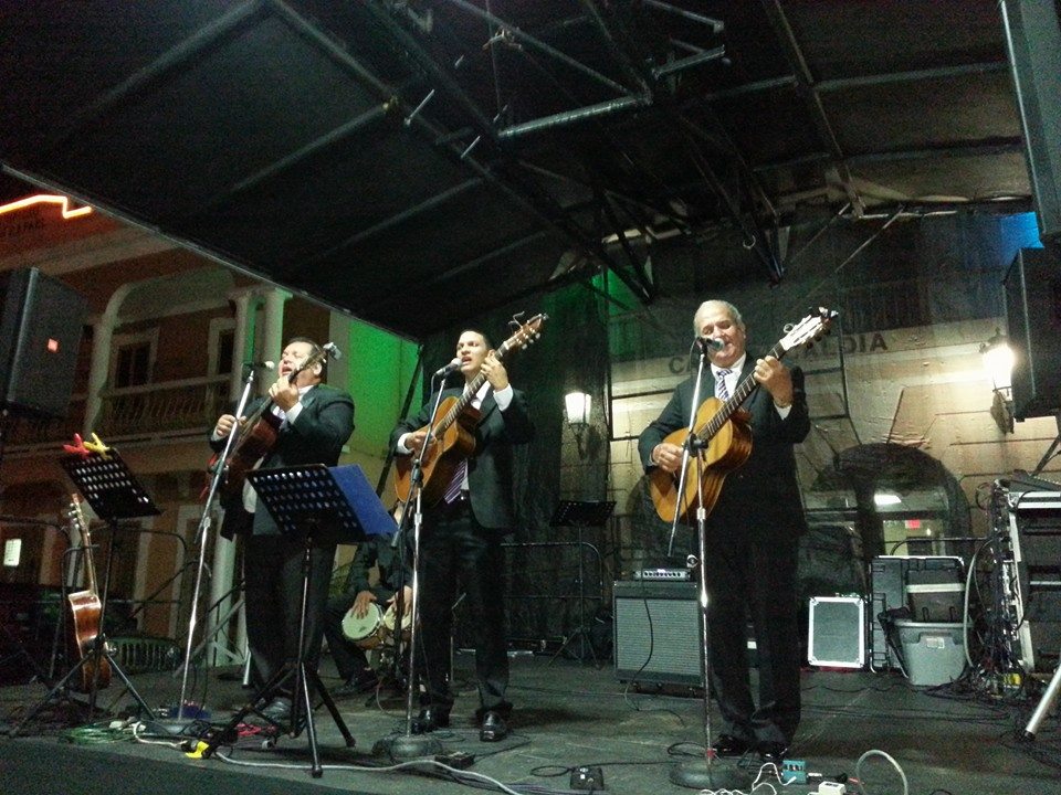 CONCIERTO DE TRIOS EN LA PLAZA DE RECREO