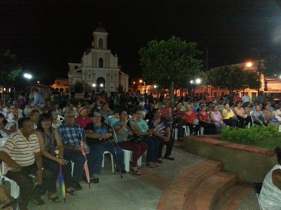 CONCIERTO DE TRIOS EN LA PLAZA DE RECREO2