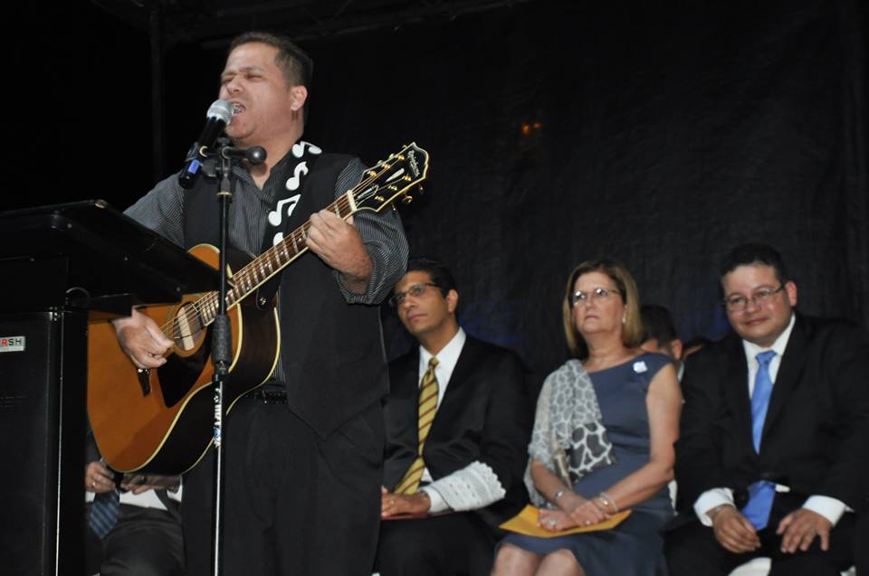 ROBERT RIVERA JURAMENTACION PRESIDENTE DE MEDICOS Y CIRUJANOS. 12