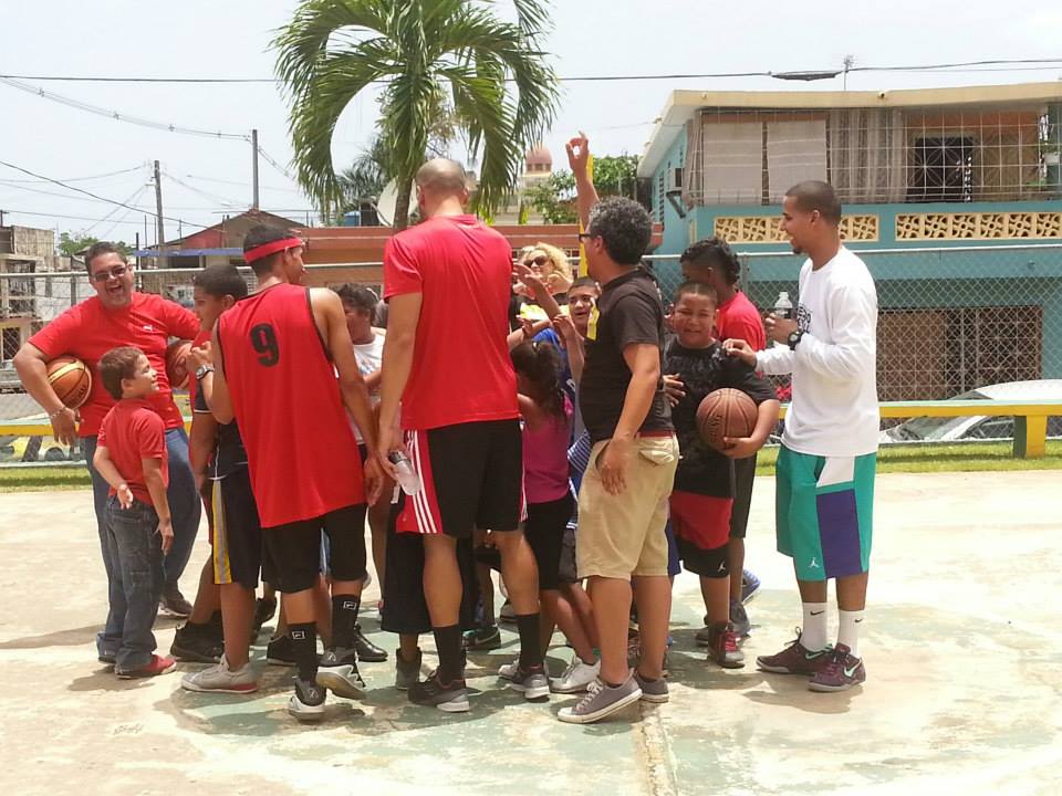 MILY NAVEDO CAPITANES DE ARECIBO EN ALTO DE CUBA 4