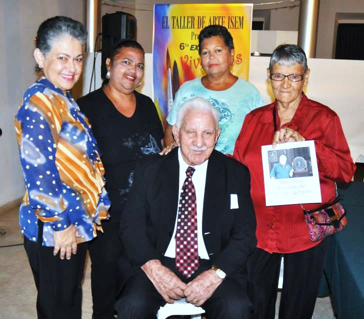 ROBERT RIVERA TILIN ZENAIDA OPRTIZ Y FAMILIA