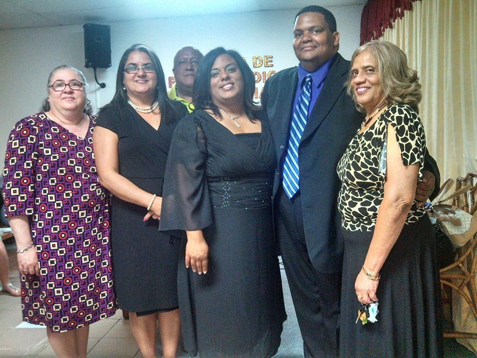 WINNETE ORTIZ EN SU ORDENACION MINISTERIAL