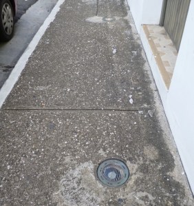 Casa Portela, lámparas de acera