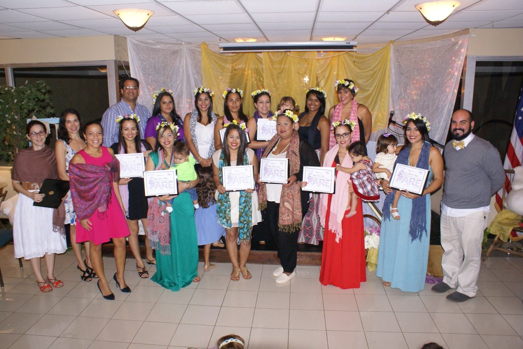 Parte del Grupo de las nuevas doulas graduadas por el Progra SePARE del Municipio de Vega Baja​ en la extrema derecha Director Javier Morales al fondo extrema izquierda el Alcalde de Vega Baja Marcos Cruz Molina.  Foto por Ricardo Salvá