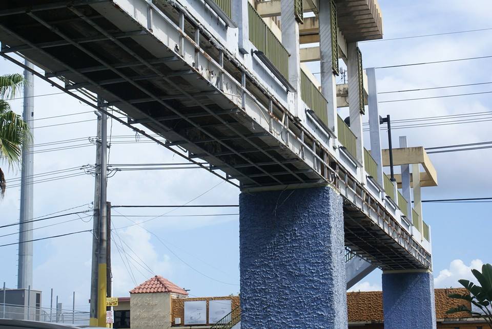 PUENTE PEATONAL DE VEGA BAJA