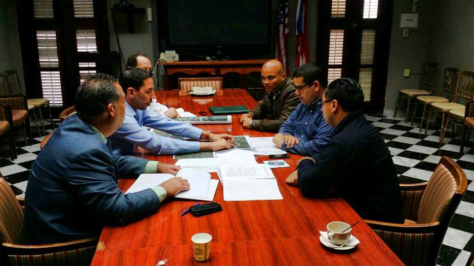 CONSPIRANDO PARA AYUDAR A VEGA BAJA