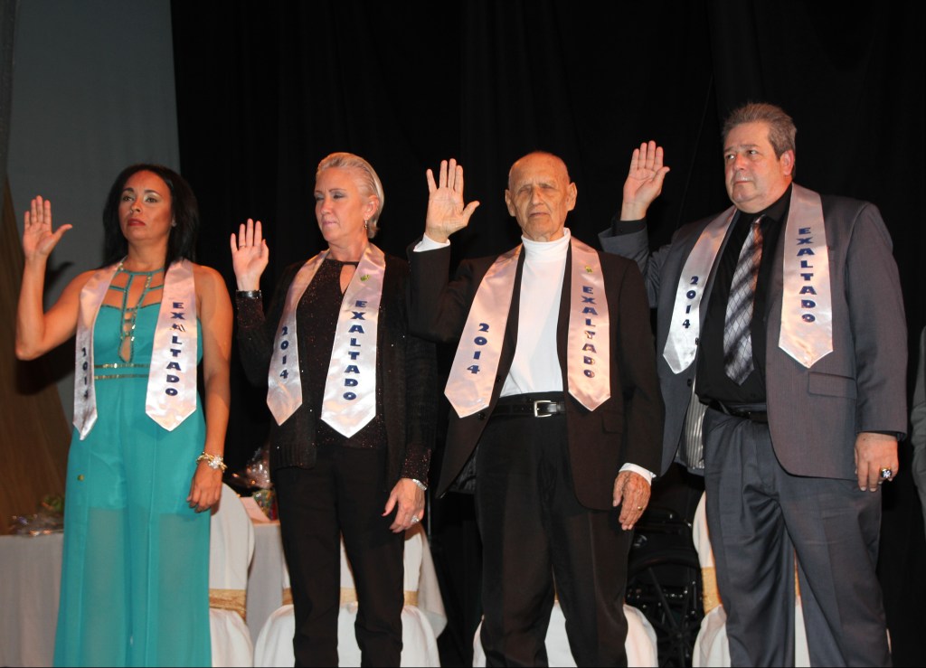 RICARDO SALVA SALON DE LA FAMA 9NA EXALTACION (2)