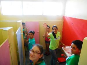 CARLOS E VELEZ TORRES ARREGLOS DE LA ESCUELA INTERMEDIA 2