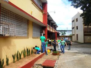 CARLOS E VELEZ TORRES ARREGLOS DE LA ESCUELA INTERMEDIA 4