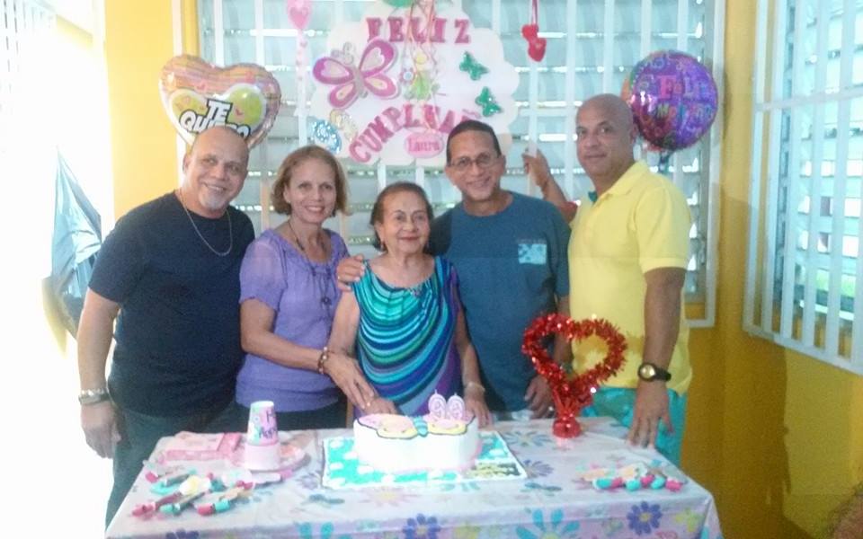 LAURA MARRERO EN SU 99 CUMPLEANOS