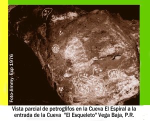0066 Arq Conjunto de petroglifos en roca Cueva El Esqueleto