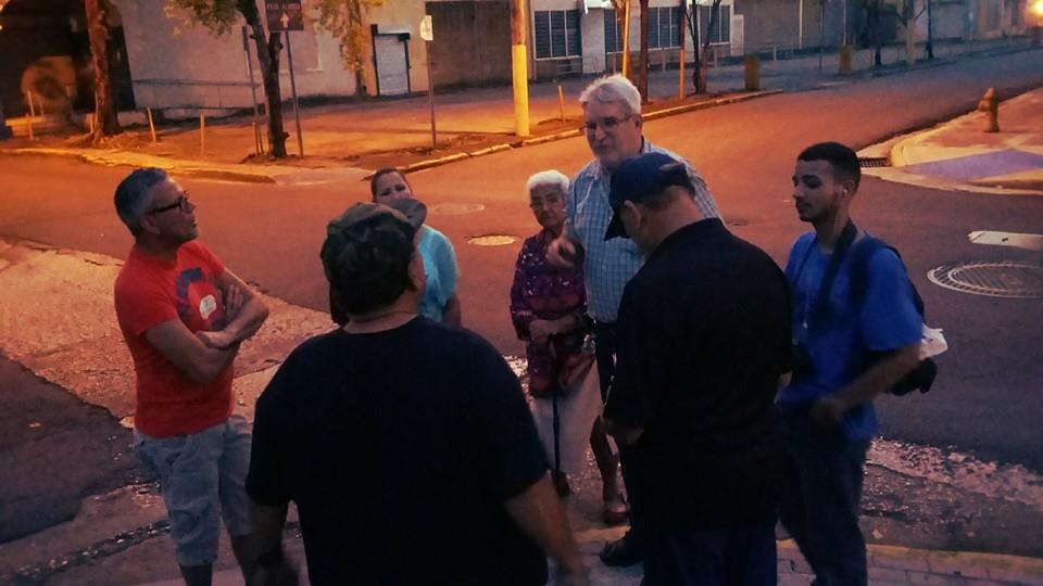 NATIALIA INVESTIGADORES EN LA CLASE DE HISTORIA