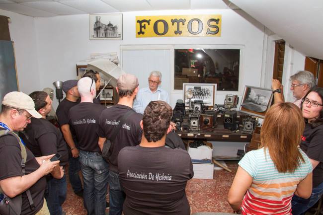 EDGAR PABON VISITA DE ESTUDIANTES DE HISTORIA DE ARECIBO 15