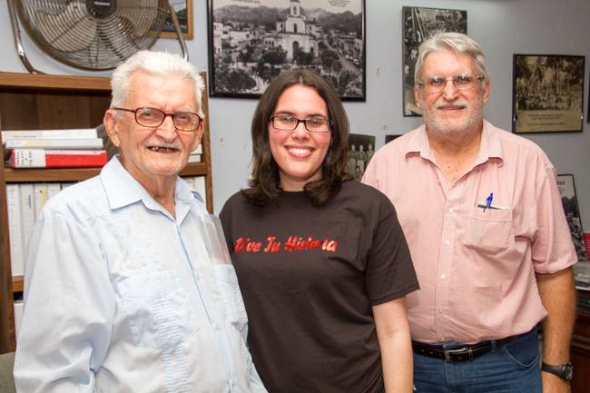 EDGAR PABON VISITA DE ESTUDIANTES DE HISTORIA DE ARECIBO 24