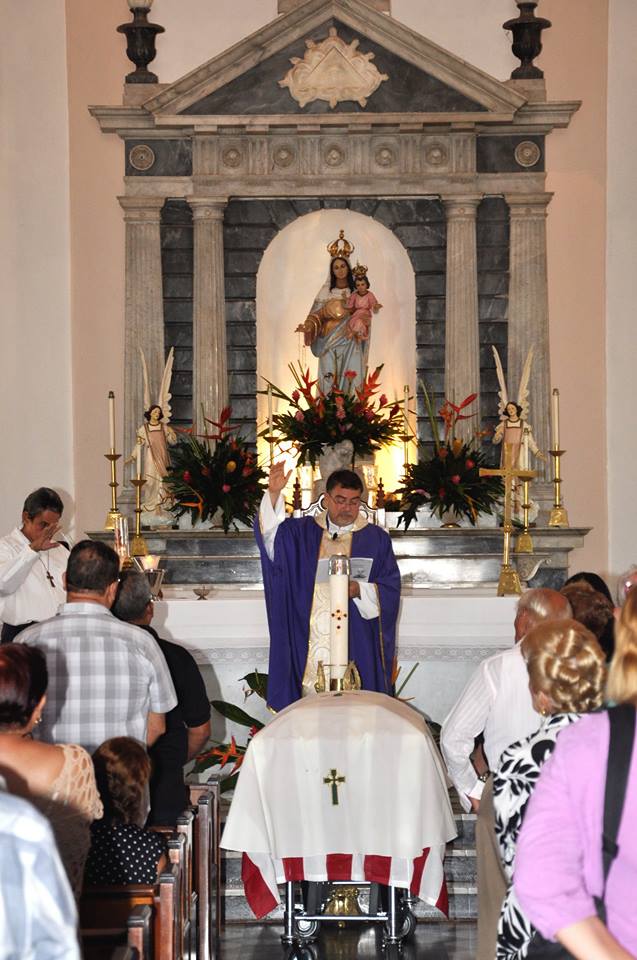 ROBERT RIVERA SANTO EL DE LA TUNA CAMINO AL CEMENTERIO 6