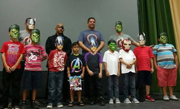 MARCOS CRUZ Y LOS HEROES DETALLE