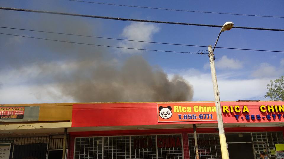 Lydia Mendoza Fuego en el Restaurante Chino